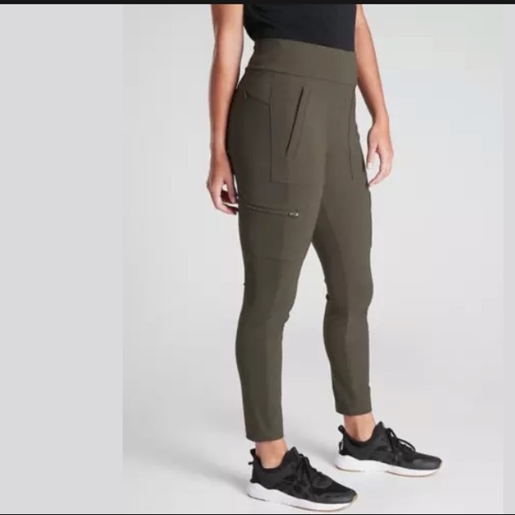 ATHLETA Headlands Hybrid Cargo Tight Peat NWT - Picture 3 of 4